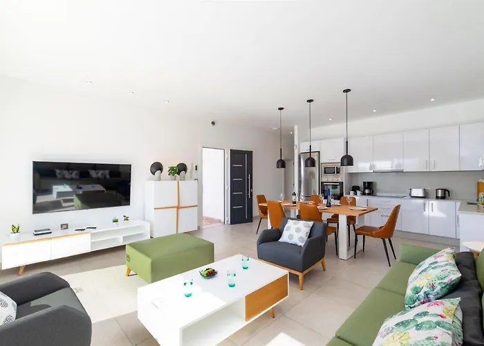 Malvasia By فيلة *