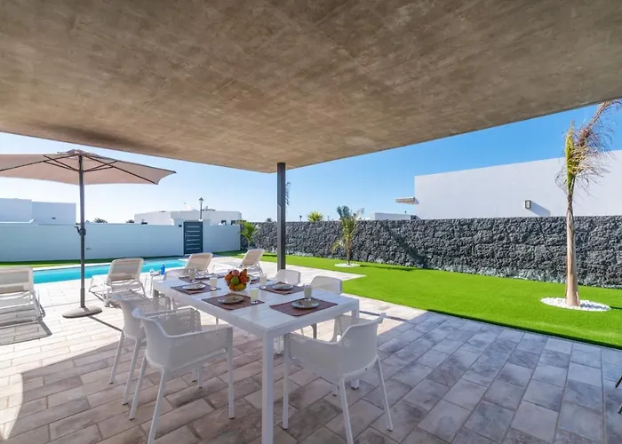 فيلة Malvasia By