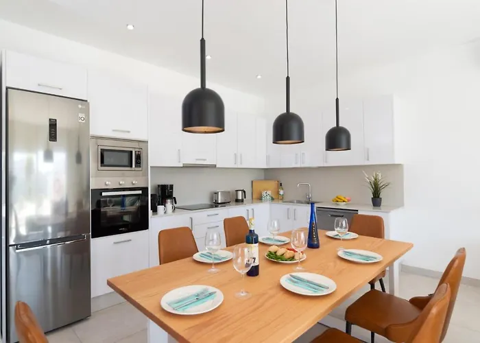 Malvasia By بلايا بلانكا