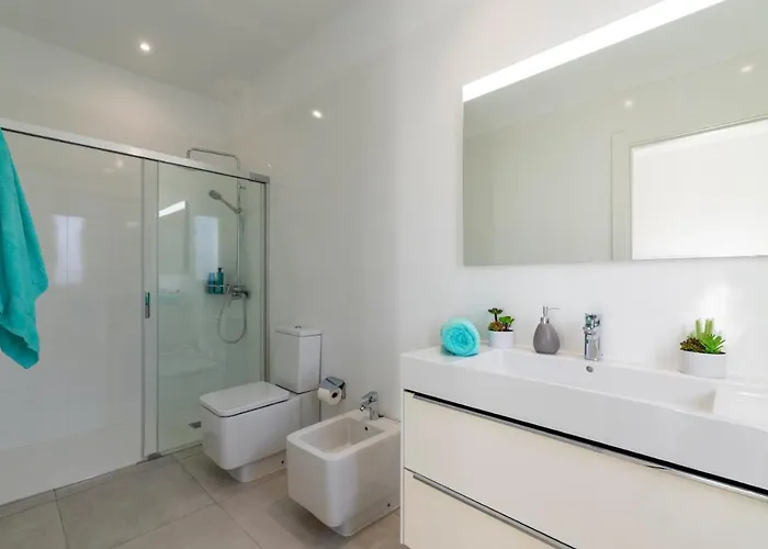 Malvasia By فيلة *